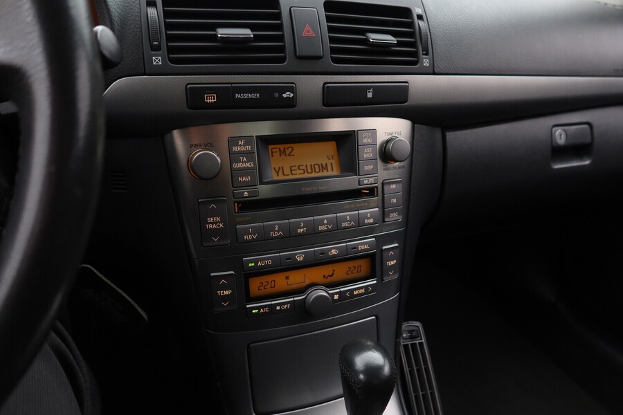 Toyota Avensis vaihtoauto