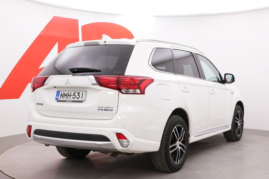 Mitsubishi Outlander PHEV vaihtoauto
