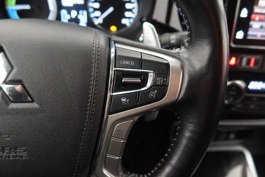 Mitsubishi Outlander PHEV vaihtoauto