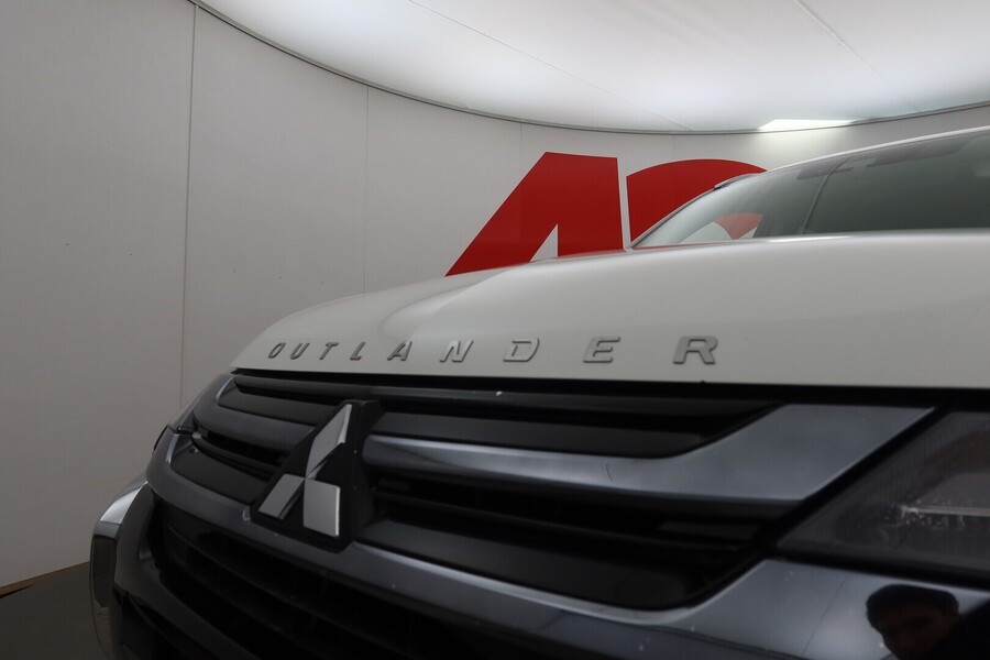 Mitsubishi Outlander PHEV vaihtoauto