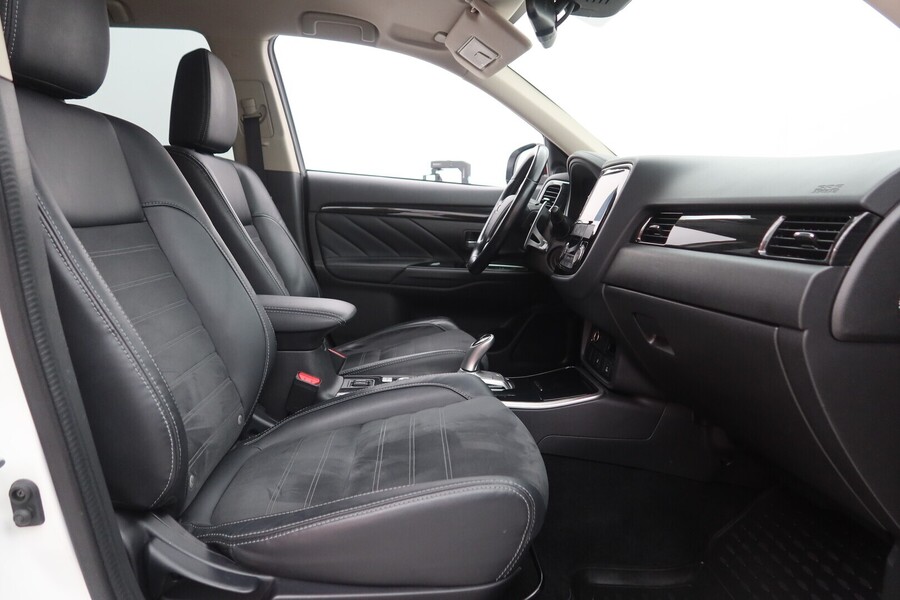 Mitsubishi Outlander PHEV vaihtoauto