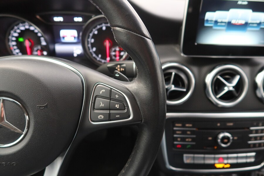 Mercedes-Benz GLA vaihtoauto