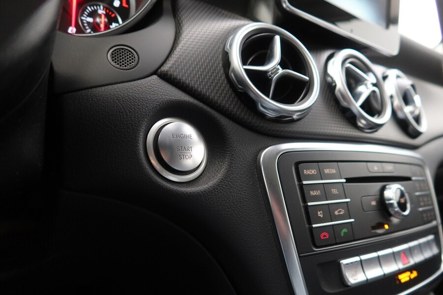 Mercedes-Benz GLA vaihtoauto