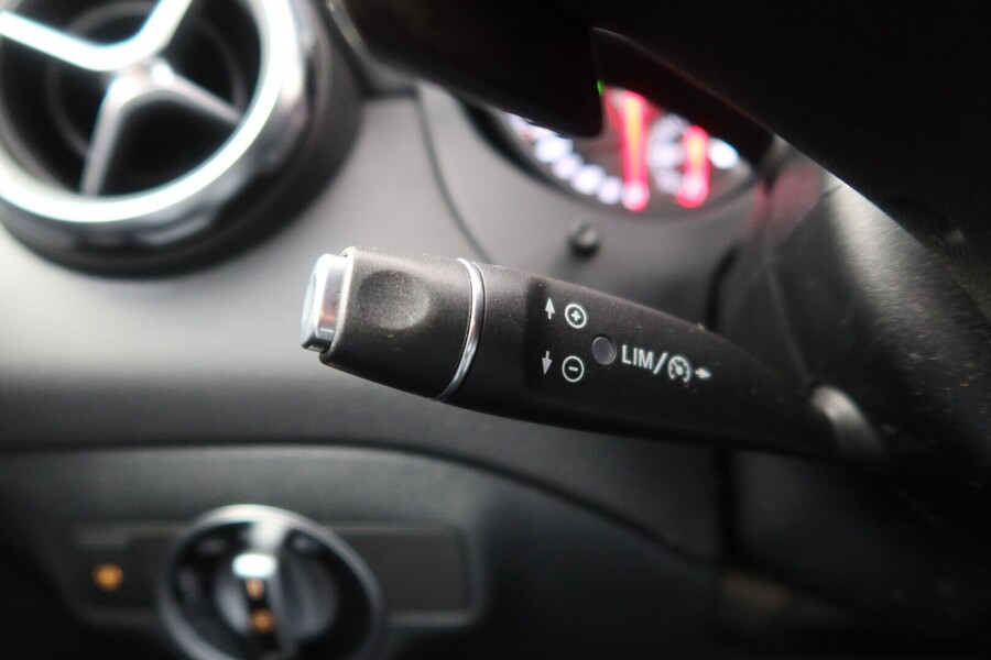 Mercedes-Benz GLA vaihtoauto