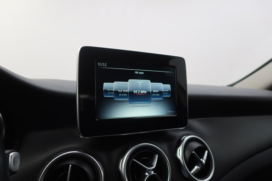 Mercedes-Benz GLA vaihtoauto