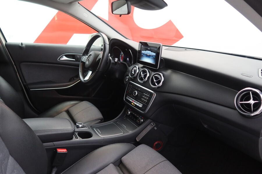 Mercedes-Benz GLA vaihtoauto