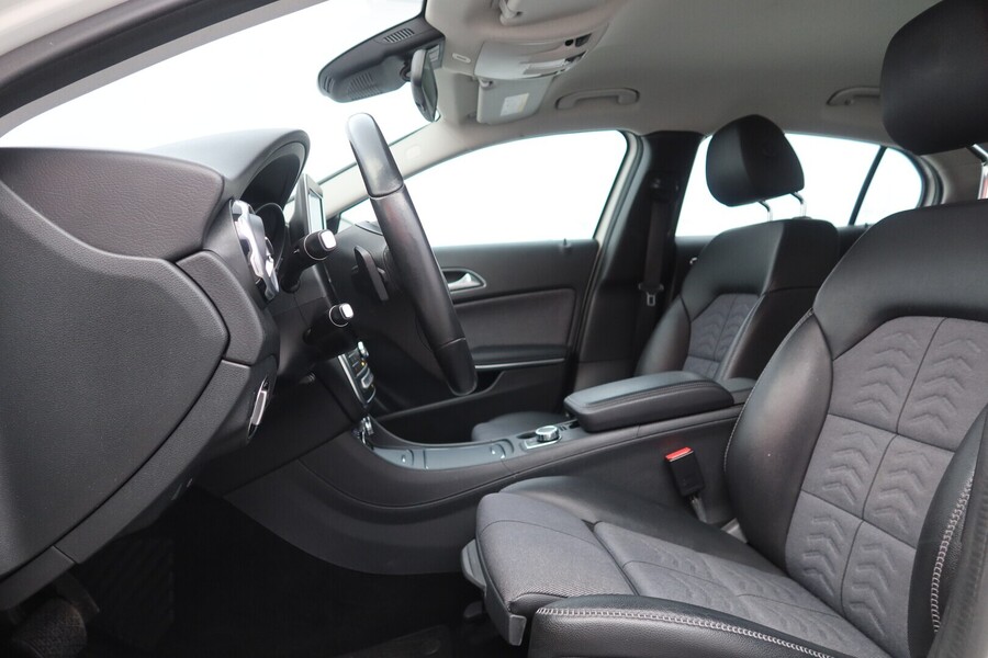 Mercedes-Benz GLA vaihtoauto