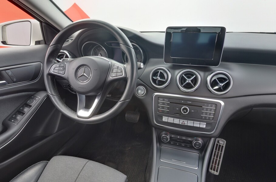 Mercedes-Benz GLA vaihtoauto
