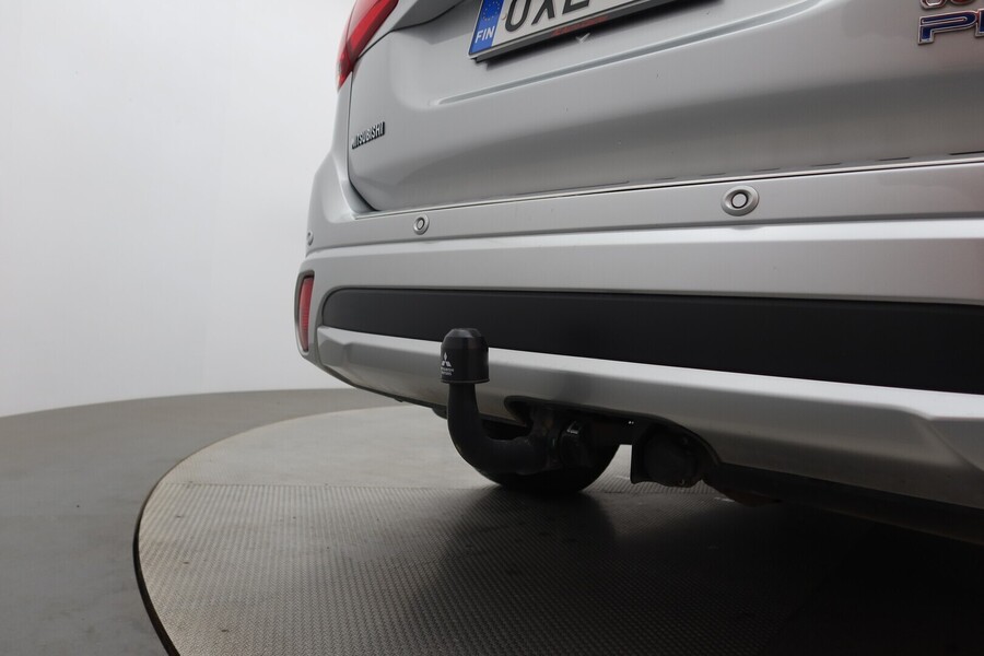 Mitsubishi Outlander PHEV vaihtoauto