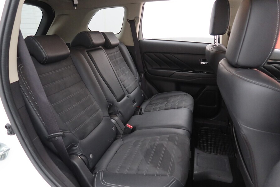 Mitsubishi Outlander PHEV vaihtoauto