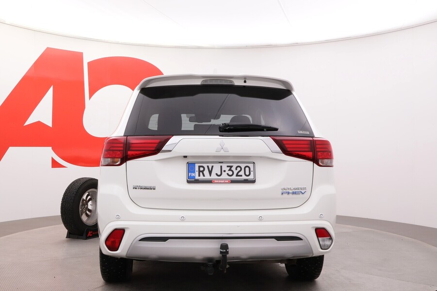 Mitsubishi Outlander PHEV vaihtoauto