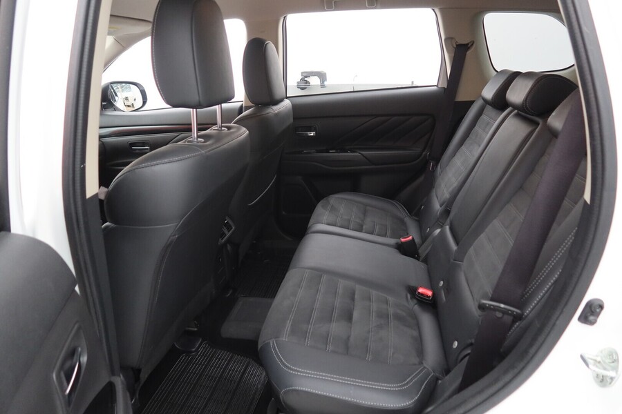 Mitsubishi Outlander PHEV vaihtoauto