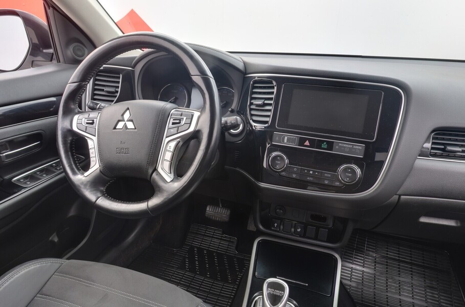 Mitsubishi Outlander PHEV vaihtoauto