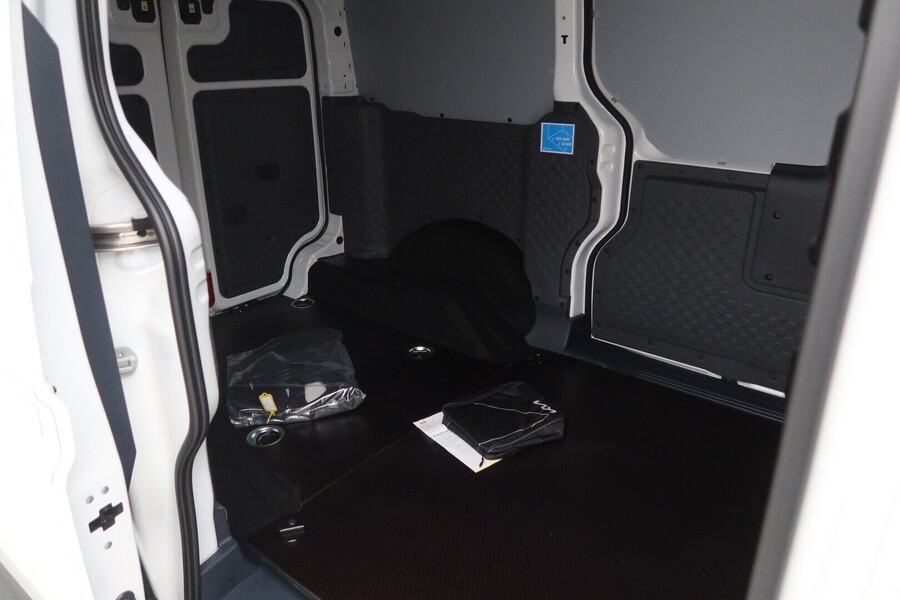 Kia PV5 Cargo vaihtoauto