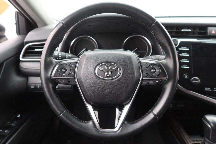 Toyota Camry vaihtoauto