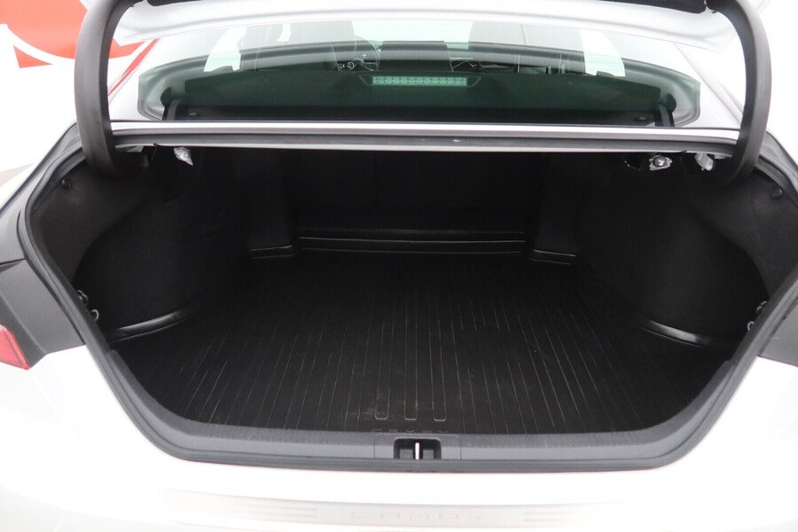 Toyota Camry vaihtoauto