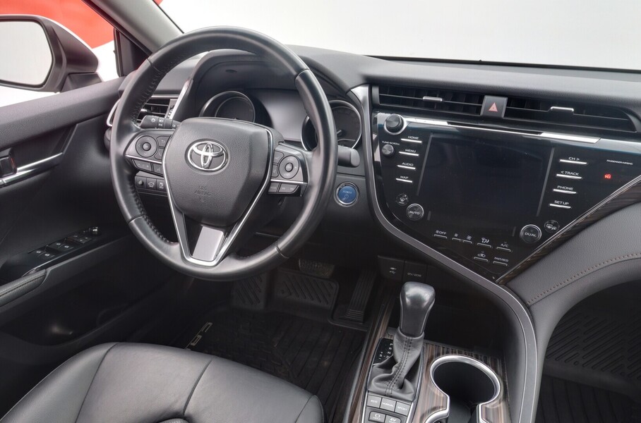 Toyota Camry vaihtoauto