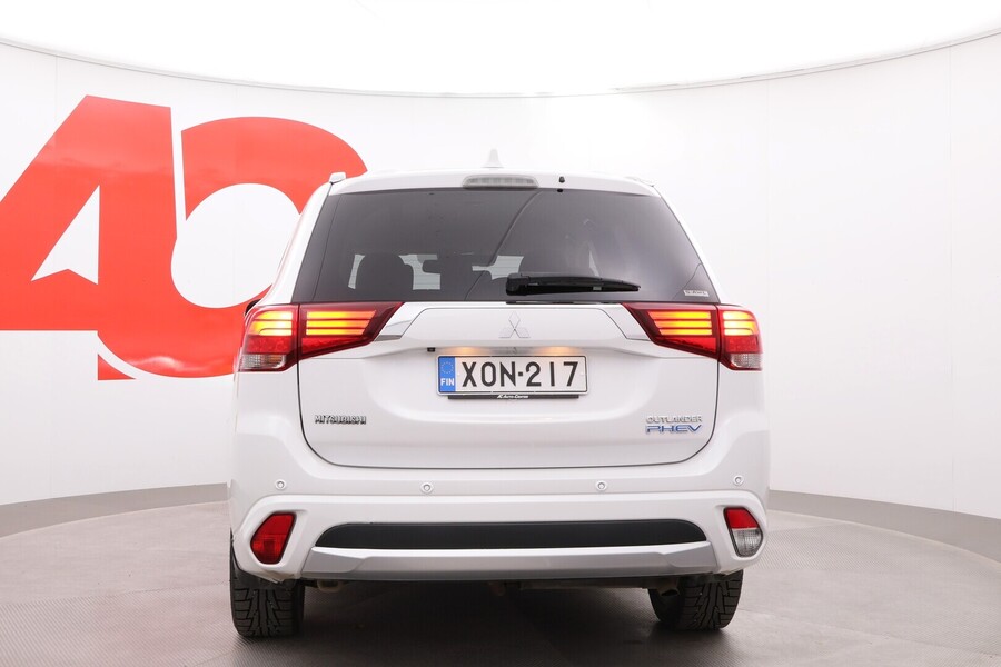 Mitsubishi Outlander PHEV vaihtoauto