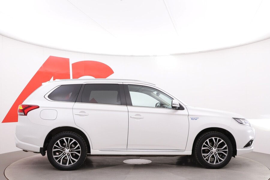 Mitsubishi Outlander PHEV vaihtoauto