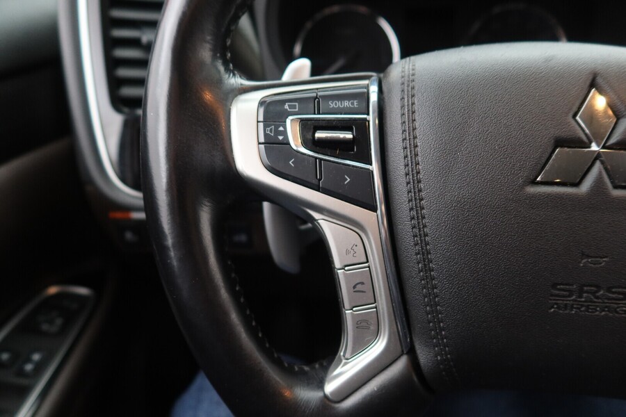 Mitsubishi Outlander PHEV vaihtoauto