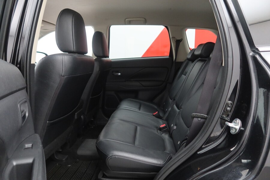 Mitsubishi Outlander PHEV vaihtoauto