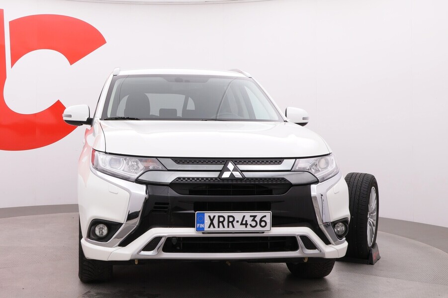 Mitsubishi Outlander PHEV vaihtoauto
