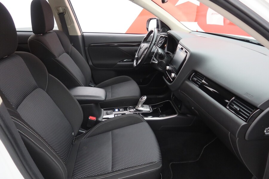 Mitsubishi Outlander PHEV vaihtoauto