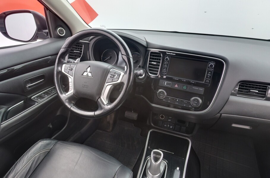 Mitsubishi Outlander PHEV vaihtoauto