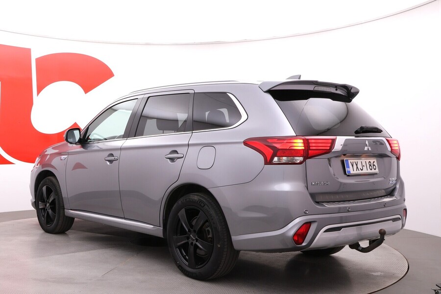 Mitsubishi Outlander PHEV vaihtoauto