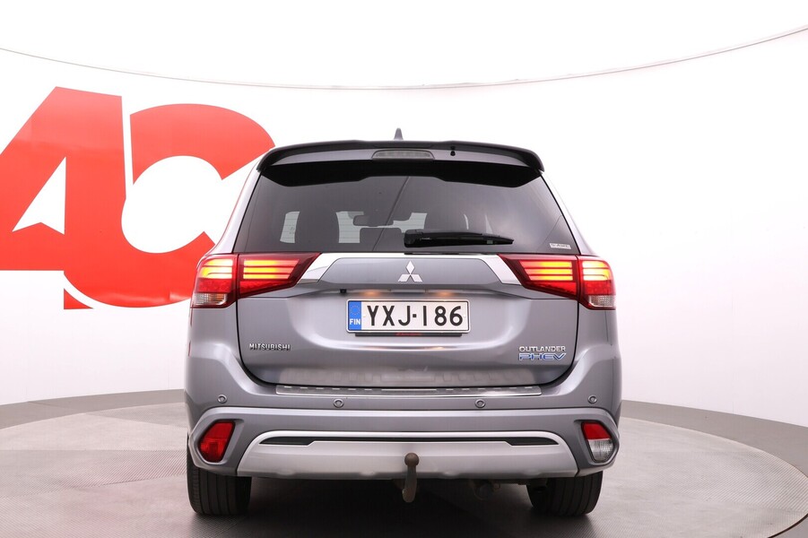 Mitsubishi Outlander PHEV vaihtoauto