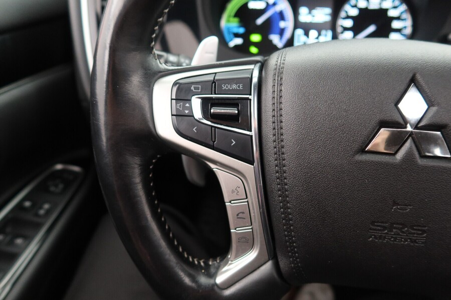 Mitsubishi Outlander PHEV vaihtoauto