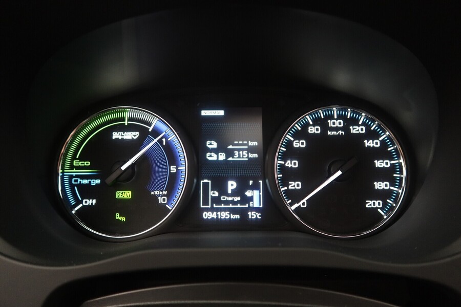 Mitsubishi Outlander PHEV vaihtoauto