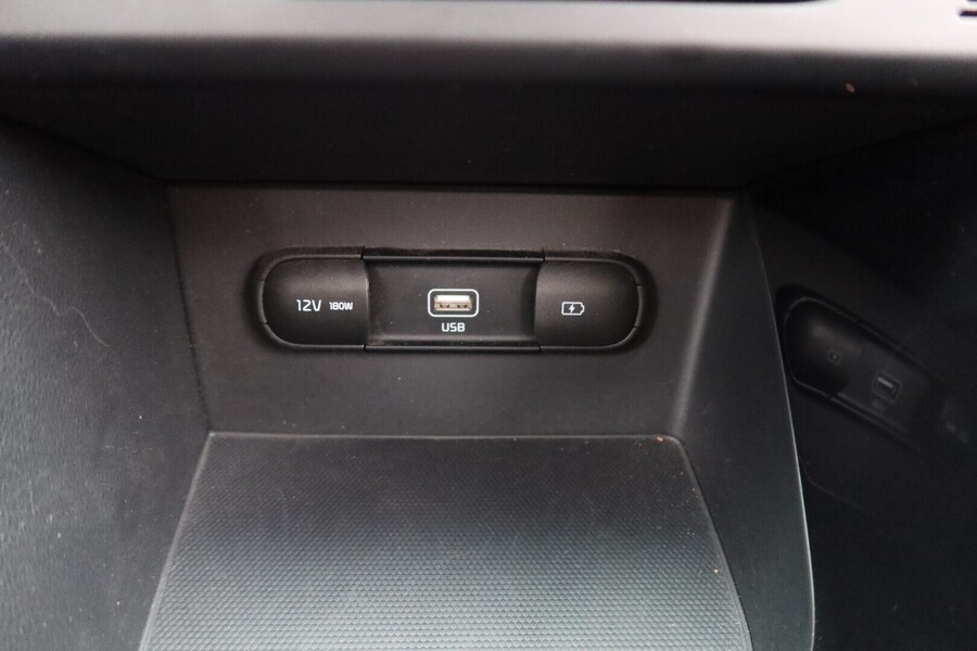 Kia Niro plug-in vaihtoauto