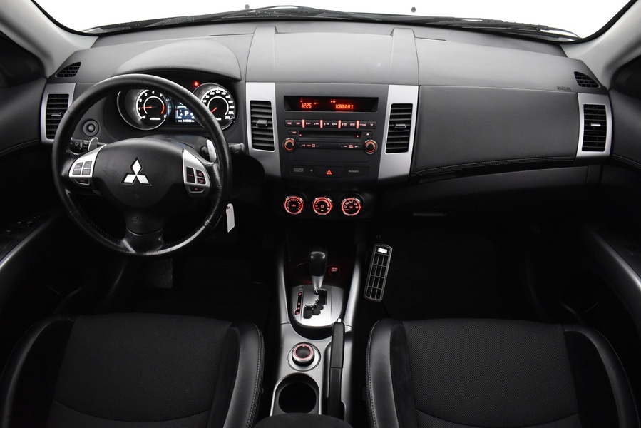 Mitsubishi Outlander vaihtoauto