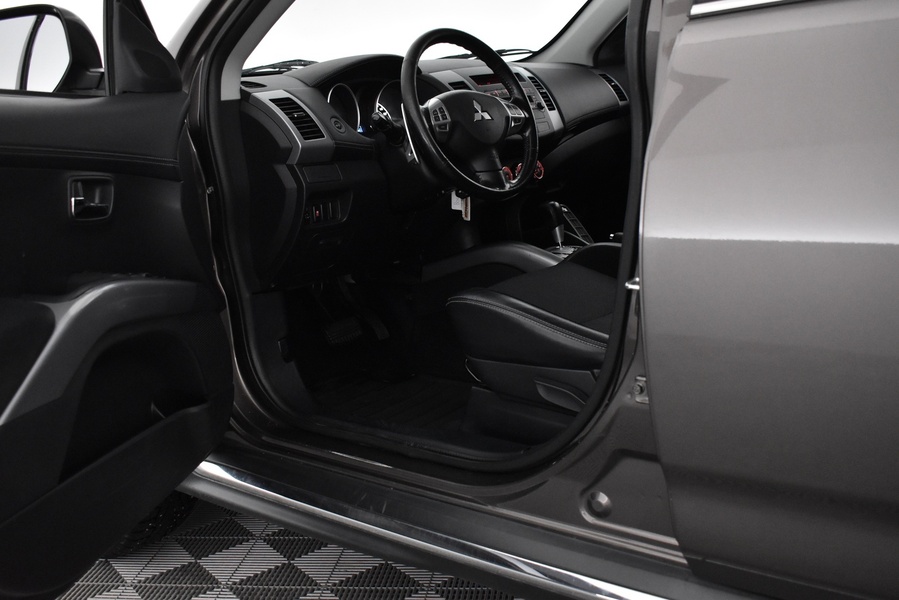 Mitsubishi Outlander vaihtoauto