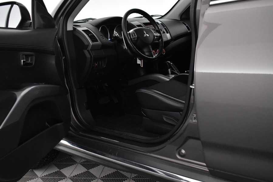 Mitsubishi Outlander vaihtoauto