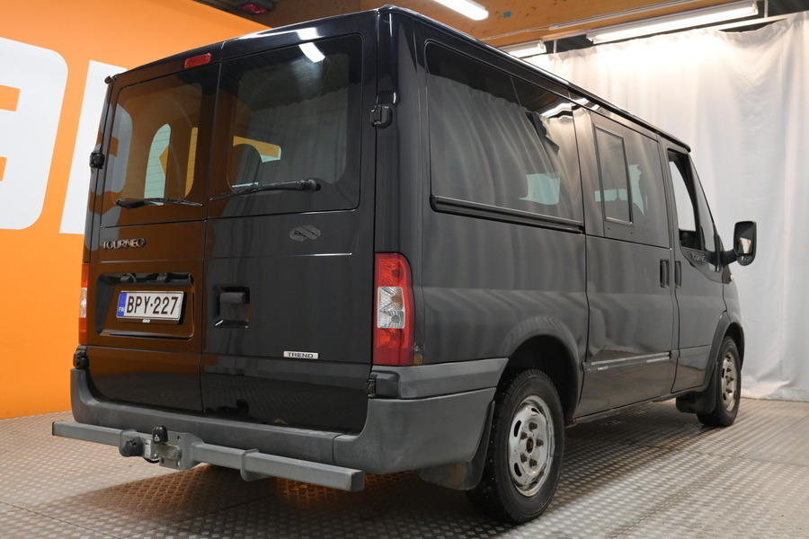 Ford Tourneo vaihtoauto