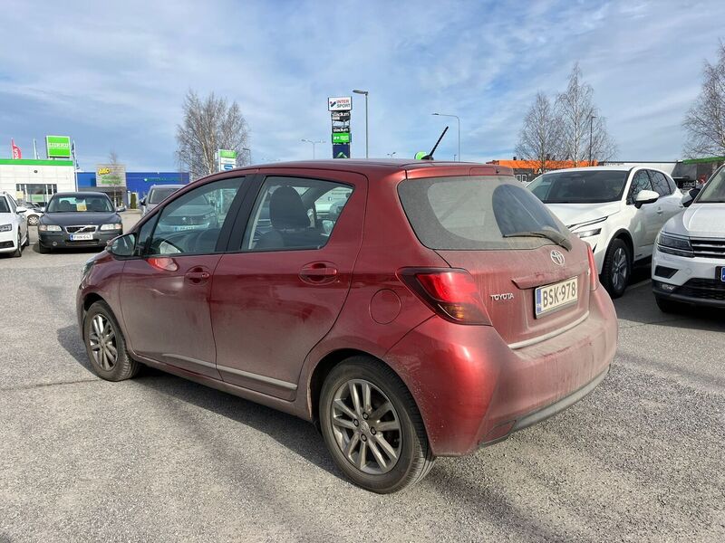 Toyota Yaris vaihtoauto