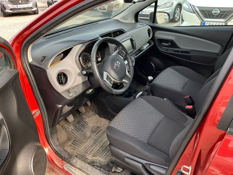 Toyota Yaris vaihtoauto