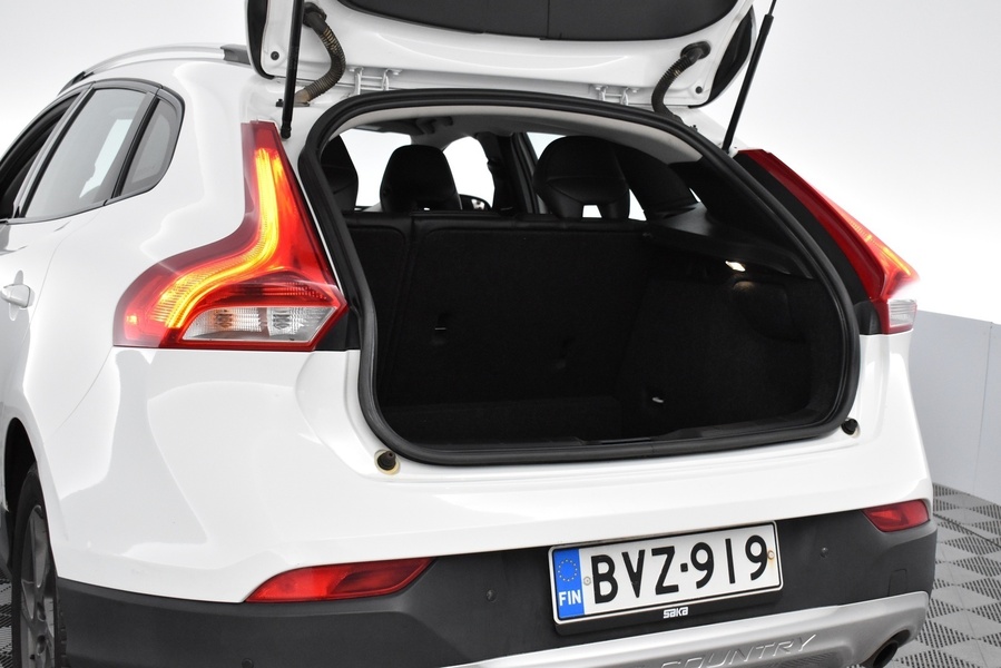 Volvo V40 Cross Country vaihtoauto