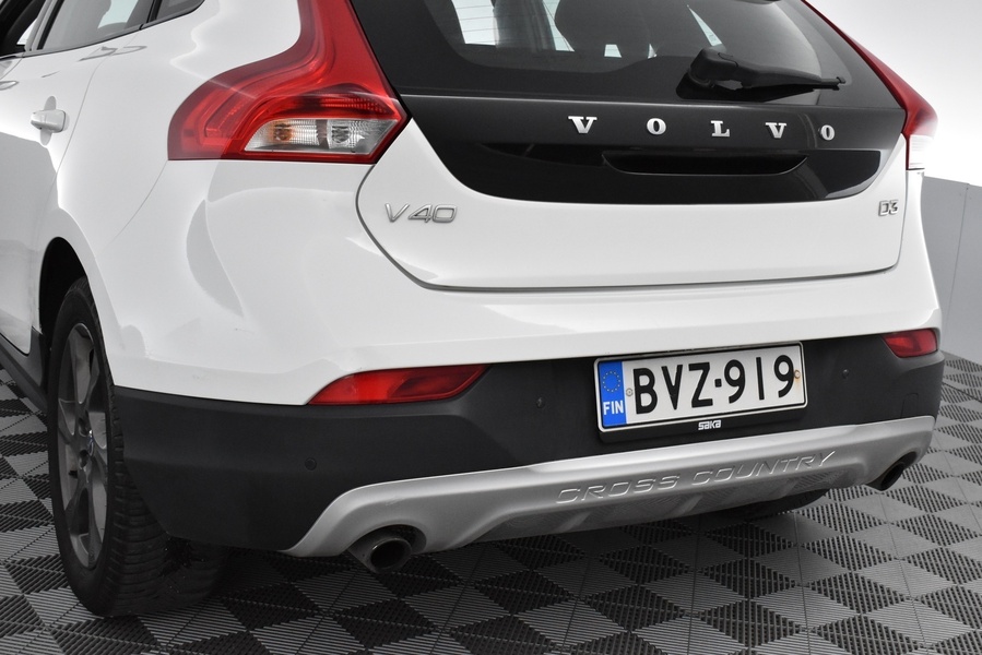 Volvo V40 Cross Country vaihtoauto