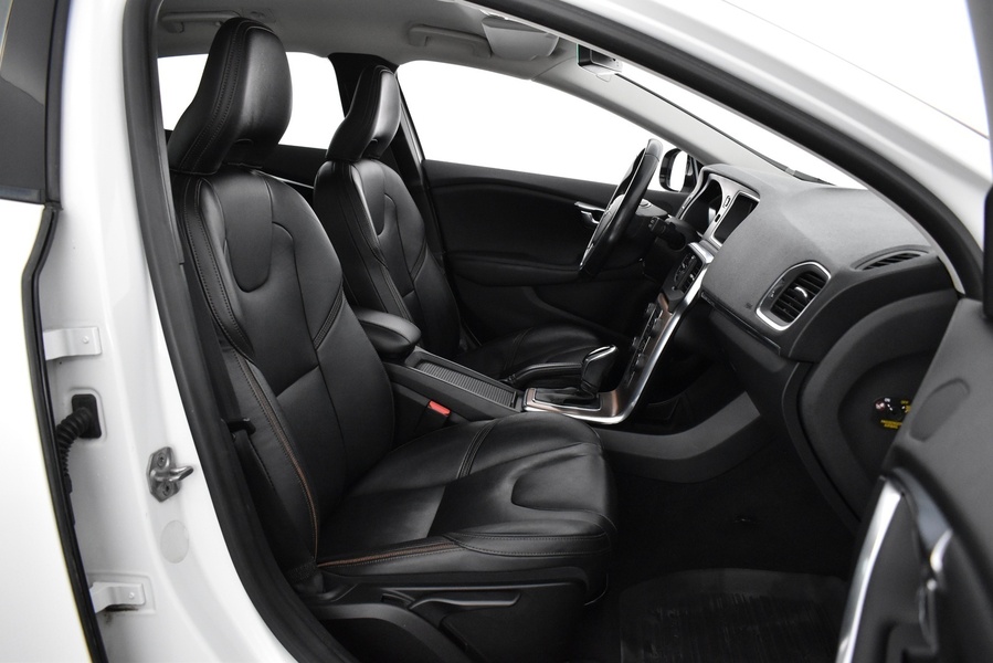 Volvo V40 Cross Country vaihtoauto