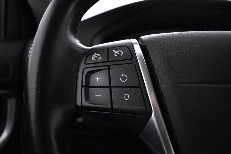 Volvo V40 Cross Country vaihtoauto