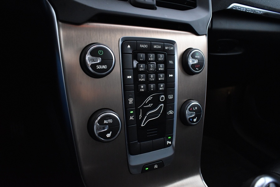 Volvo V40 Cross Country vaihtoauto