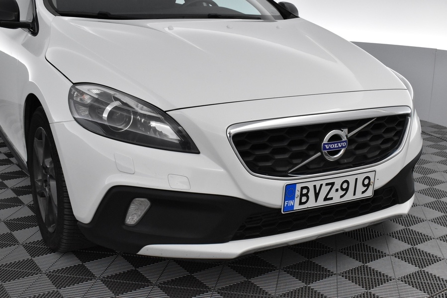 Volvo V40 Cross Country vaihtoauto