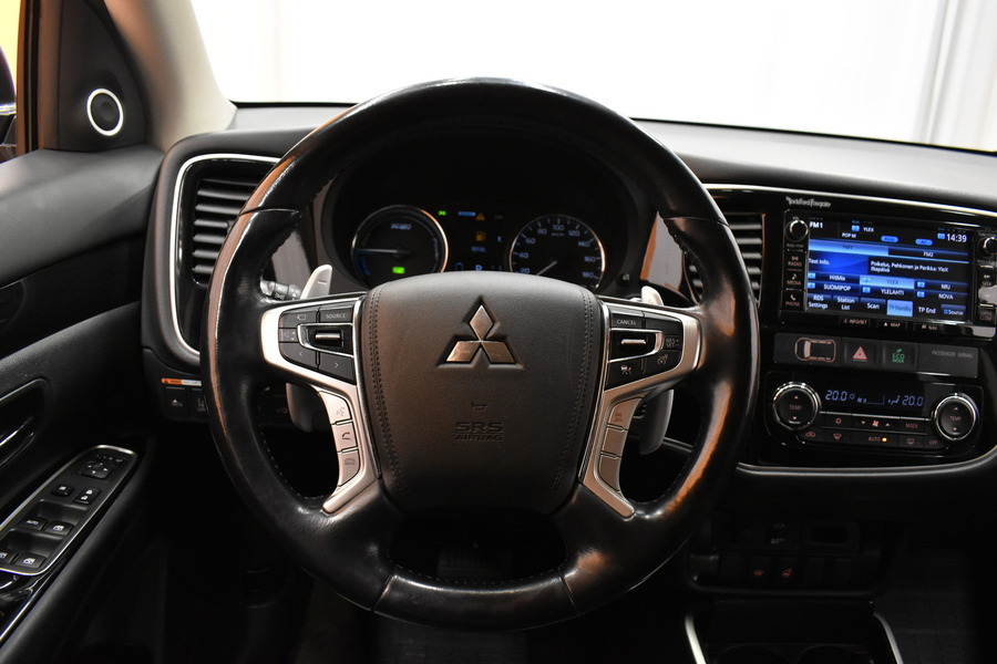 Mitsubishi Outlander PHEV vaihtoauto