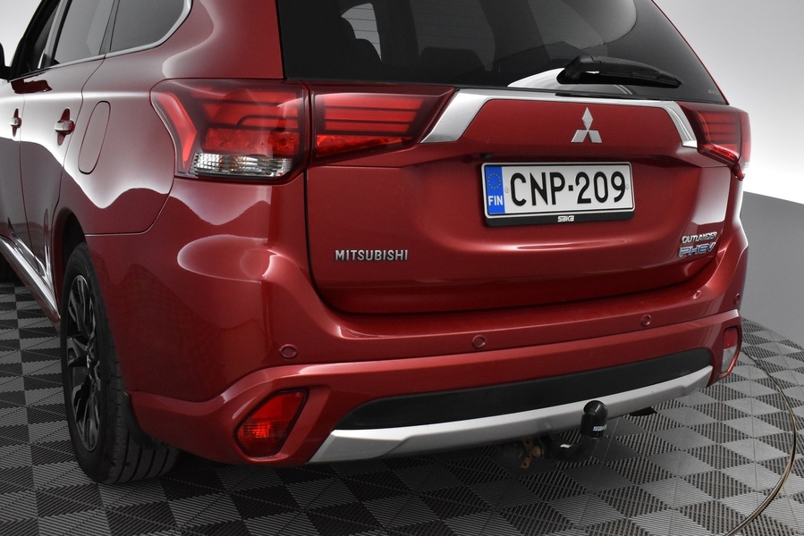 Mitsubishi Outlander PHEV vaihtoauto