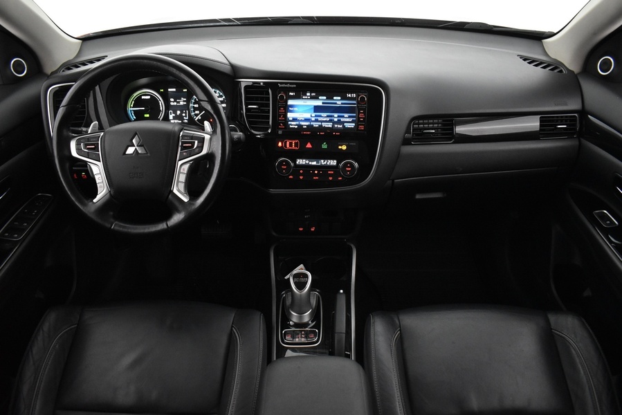 Mitsubishi Outlander PHEV vaihtoauto