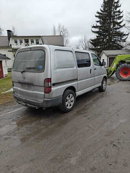 Toyota Hiace vaihtoauto