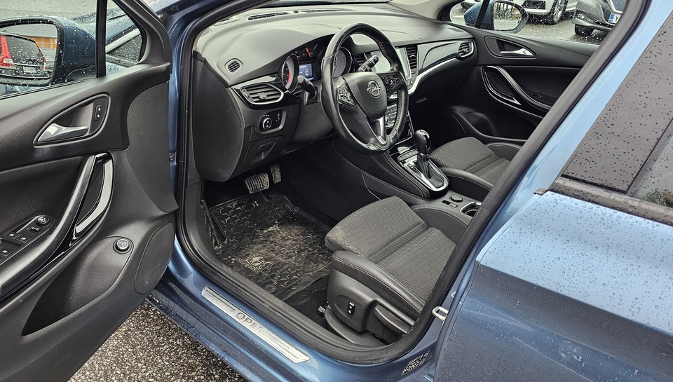 Opel Astra vaihtoauto